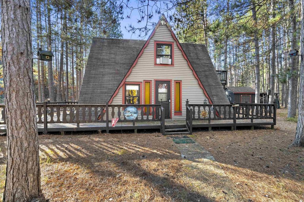 Photo of N8877 Debbie LANE, Crivitz, WI 54114 (MLS # 50317849)