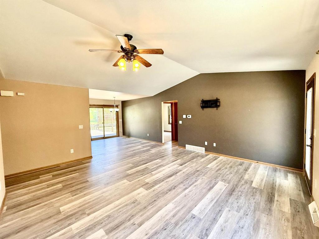 Photo of 975 Whippoorwill LANE, Fond Du Lac, WI 54935 (MLS # 50325617)