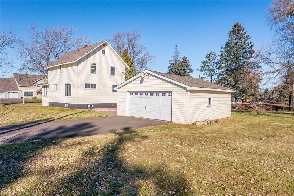 Photo of 1222 22nd Ave E Ave, Superior, WI 54880 (MLS # 6122936)