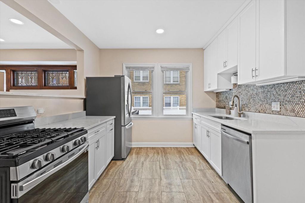 Photo of 3855 E Layton AVENUE, Cudahy, WI 53110 (MLS # 1945388)