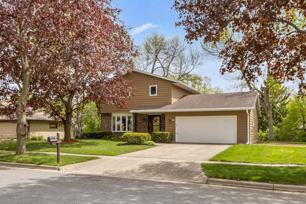 Photo of 7109 Friendship LANE, Middleton, WI 53562 (MLS # 2022690)