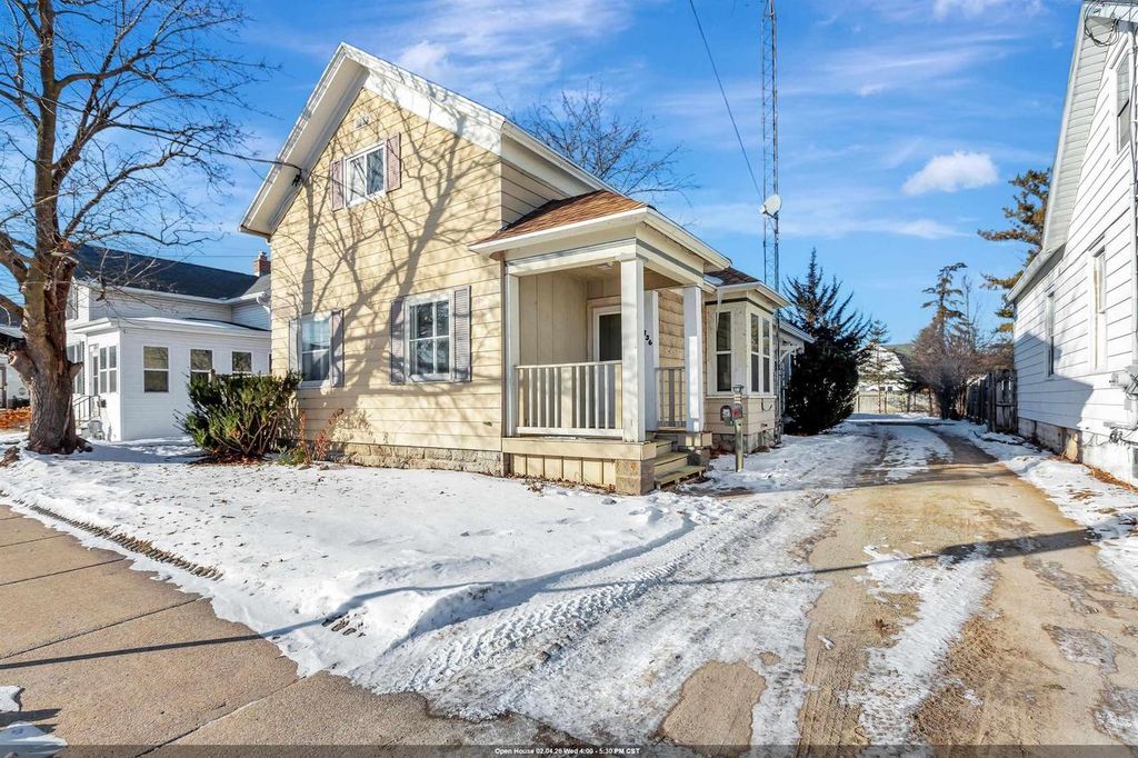 Photo of 236 W South Park AVENUE, Oshkosh, WI 54902 (MLS # 50320613)