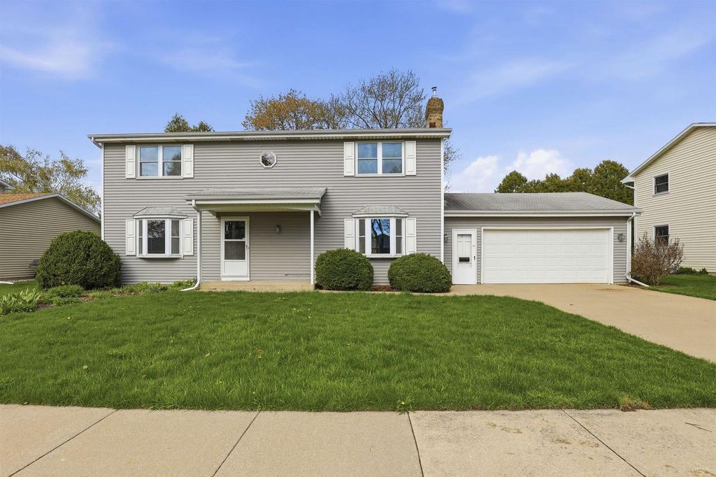 Photo of 3113 N Peachtree LANE, Appleton, WI 54911 (MLS # 50324719)