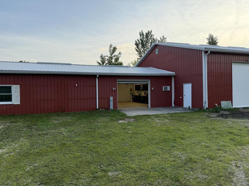 Photo of W644 Iowa ROAD, Hartford, WI 53027 (MLS # 1943373)