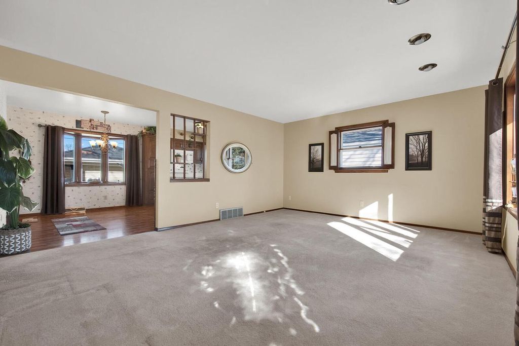 Photo of 2604 E Birchwood AVENUE, Cudahy, WI 53110 (MLS # 1951101)