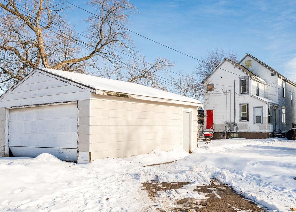 Photo of 605 Weeks AVENUE, Superior, WI 54880 (MLS # 6123187)