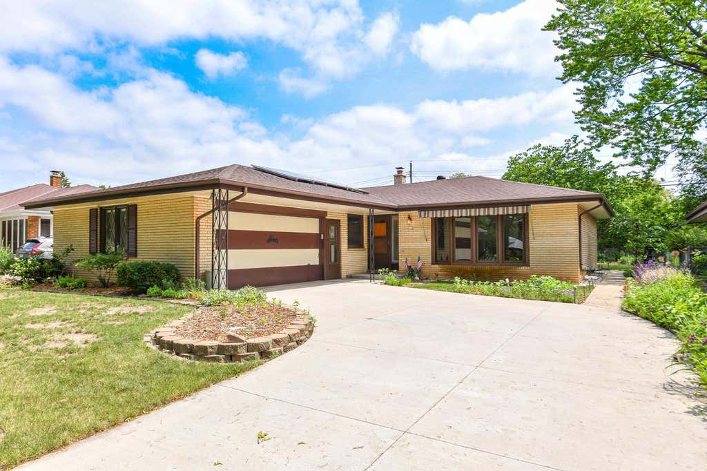 Photo of 4144 N 96th STREET, Wauwatosa, WI 53222 (MLS # 1969994)