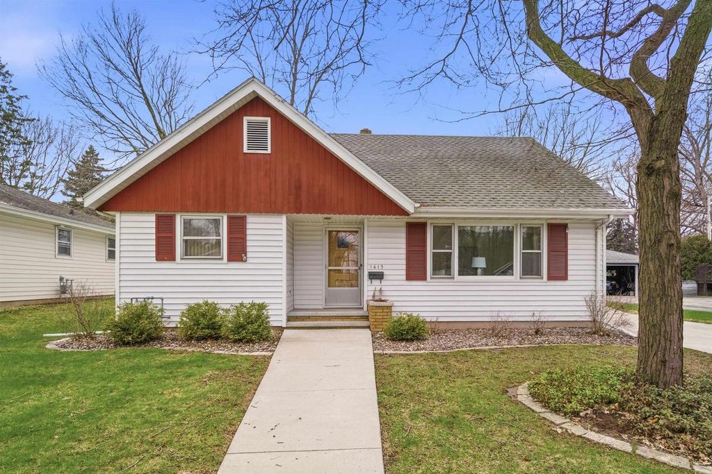 Photo of 1613 S Telulah AVENUE, Appleton, WI 54915 (MLS # 50323925)