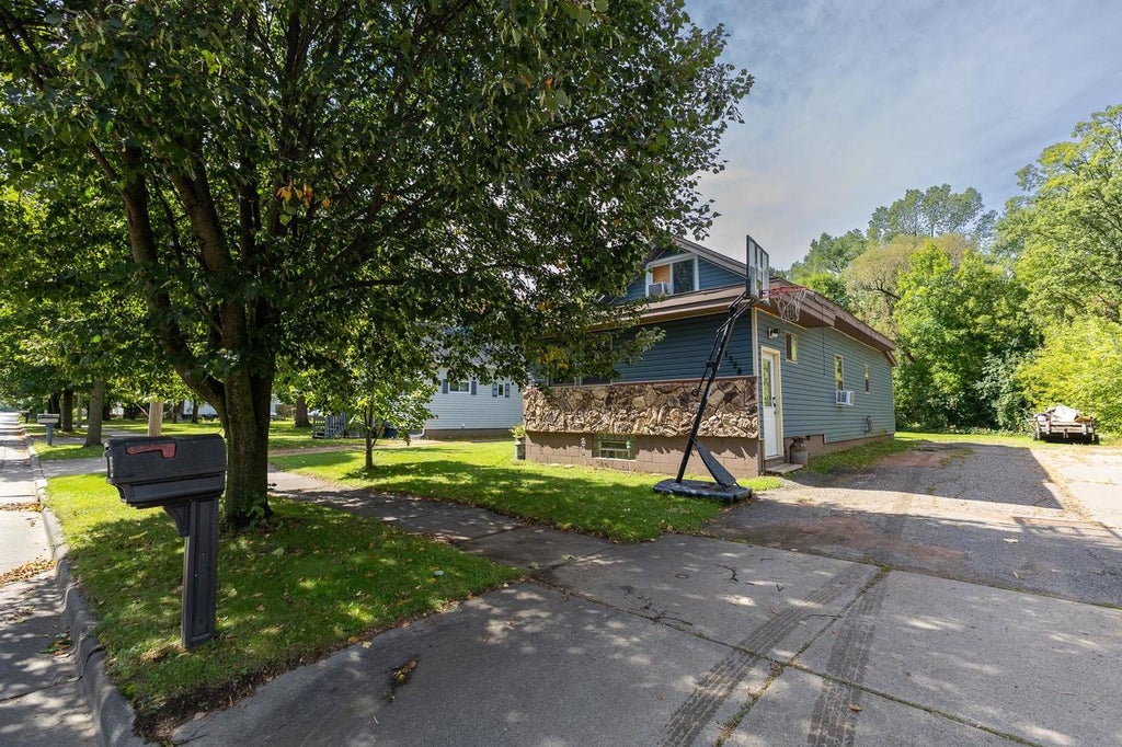 Photo of 1324 S 3rd AVENUE, Wausau, WI 54401 (MLS # 22604634)