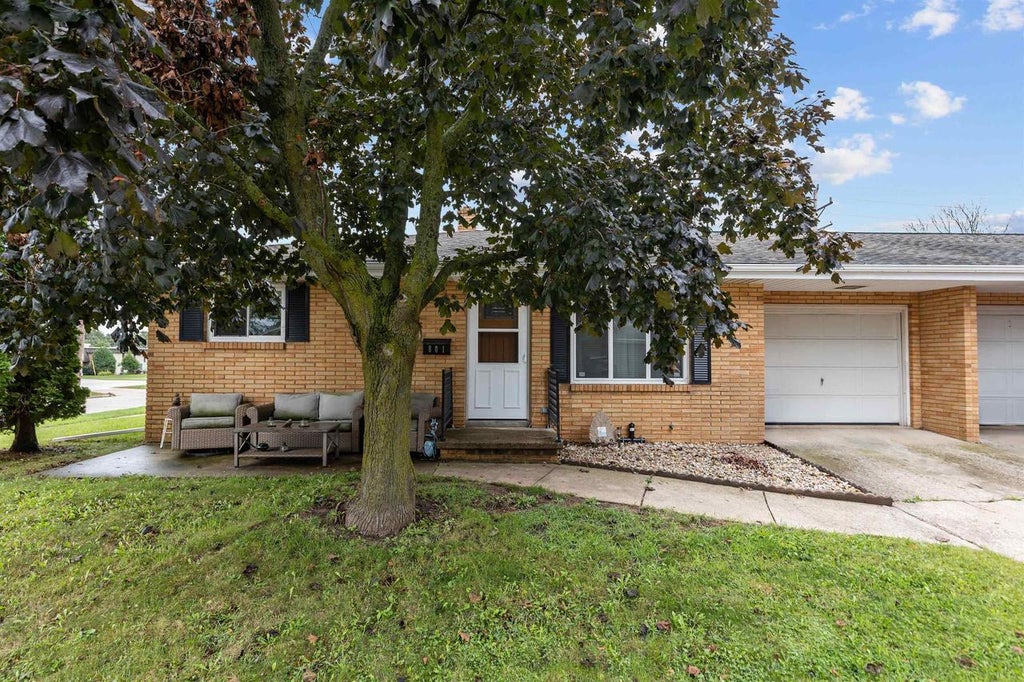 Photo of 801 W Browning STREET, Appleton, WI 54914 (MLS # 50332948)