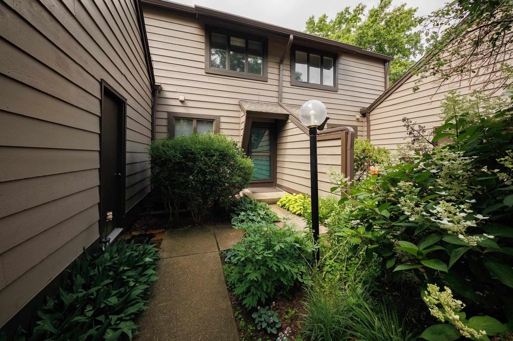 Photo of 120 Glenview COURT, Janesville, WI 53548 (MLS # 2021912)