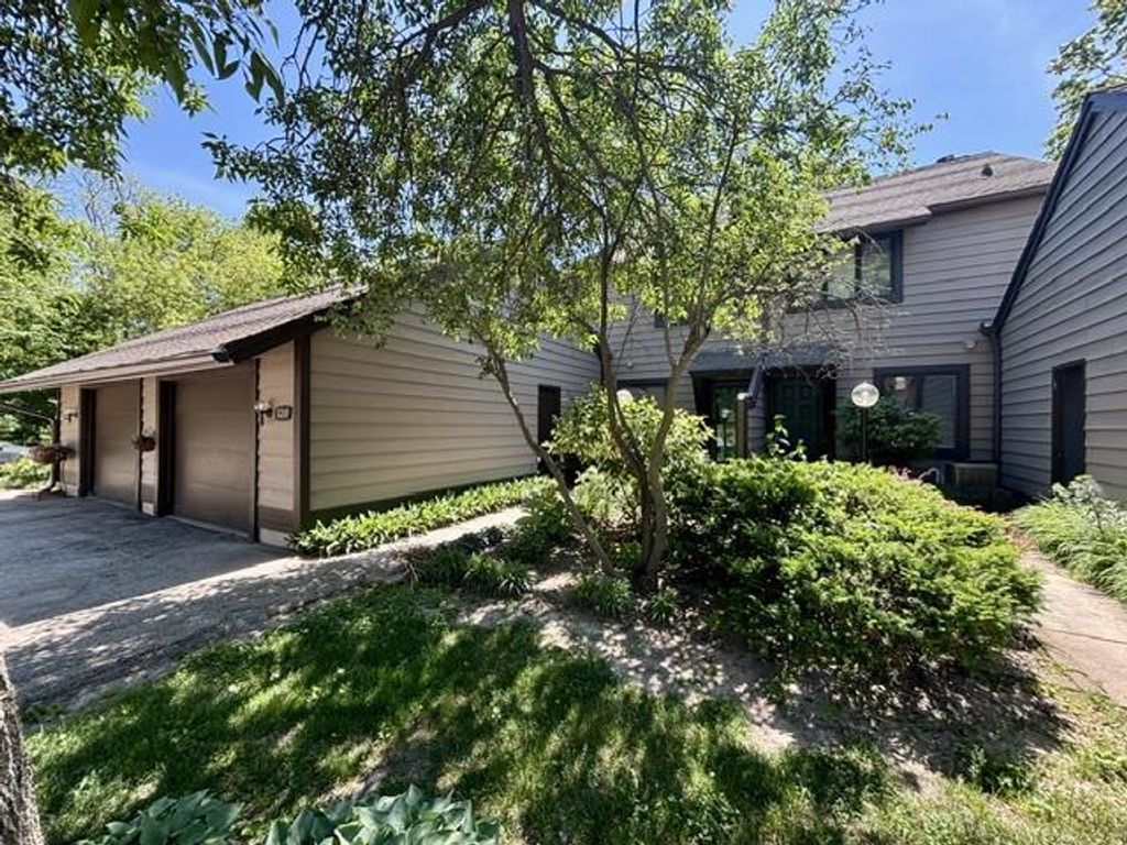 Photo of 120 Glenview COURT, Janesville, WI 53548 (MLS # 2021912)