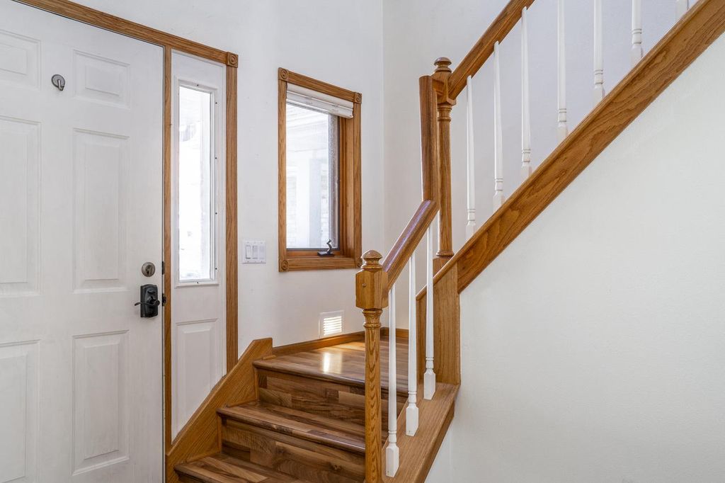 Photo of 634 Meier LANE, Onalaska, WI 54650 (MLS # 1940241)