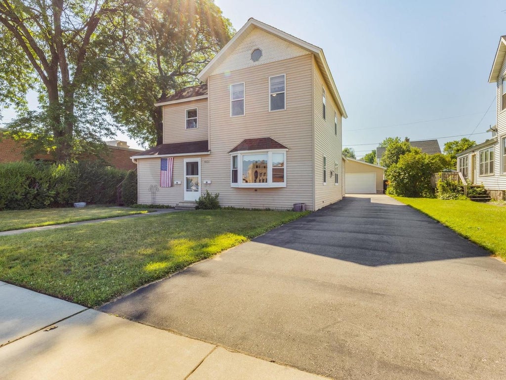 Photo of 1831 Dunlap AVENUE, Marinette, WI 54143 (MLS # 50329038)
