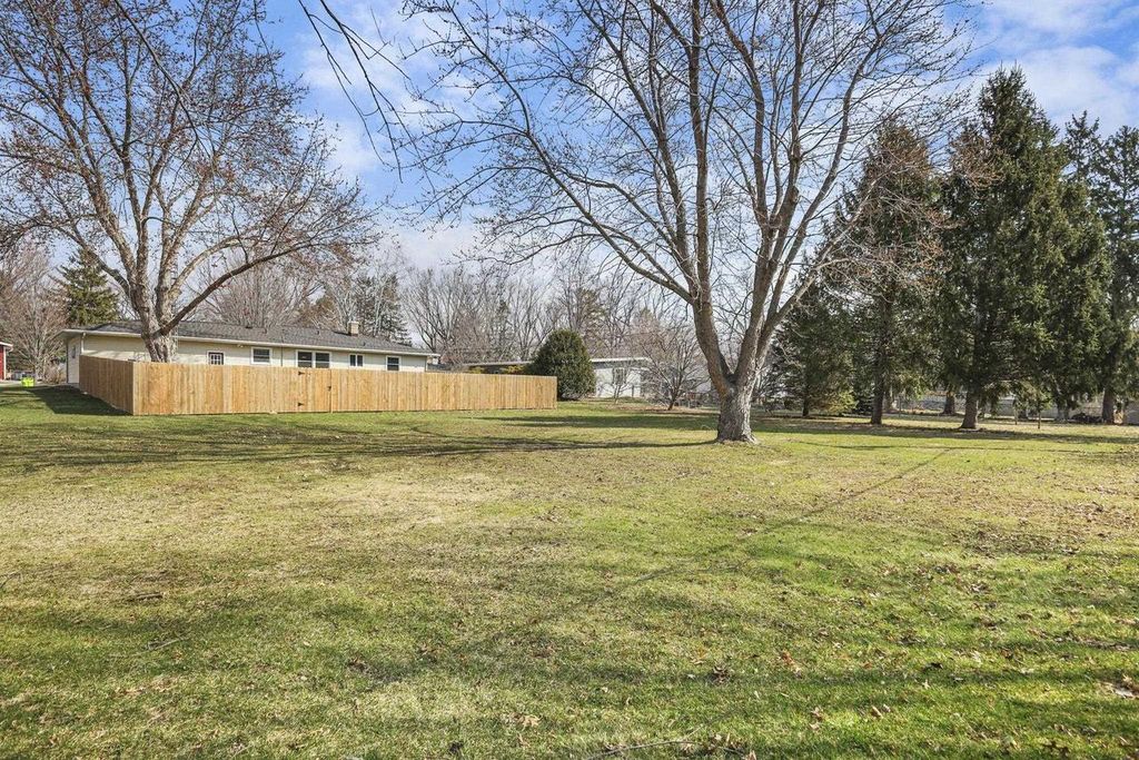 Photo of 487 W Main STREET, Evansville, WI 53536 (MLS # 2019227)