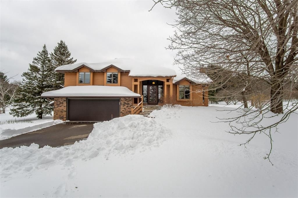 Photo of S7645 Crestview DRIVE, Eau Claire, WI 54701 (MLS # 1599123)