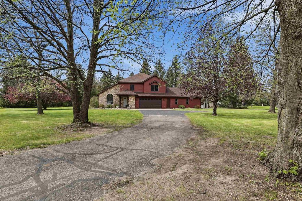 Photo of 7368 Zurawski LANE, Custer, WI 54423 (MLS # 22602096)
