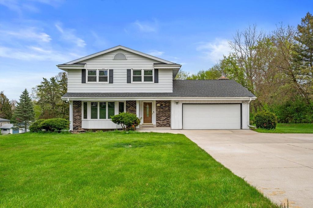 Photo of W256N5754 North Hill DRIVE, Lisbon, WI 53089 (MLS # 1961058)