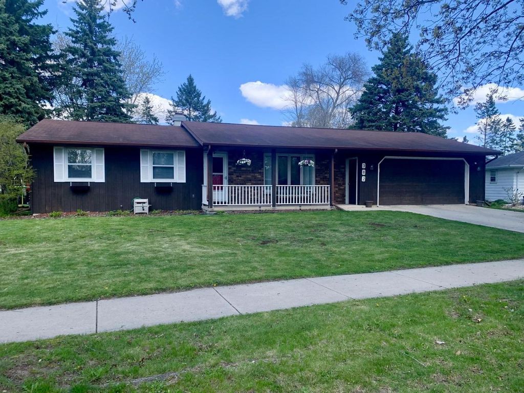 Photo of 382 S 9th STREET, De Pere, WI 54115 (MLS # 50324766)