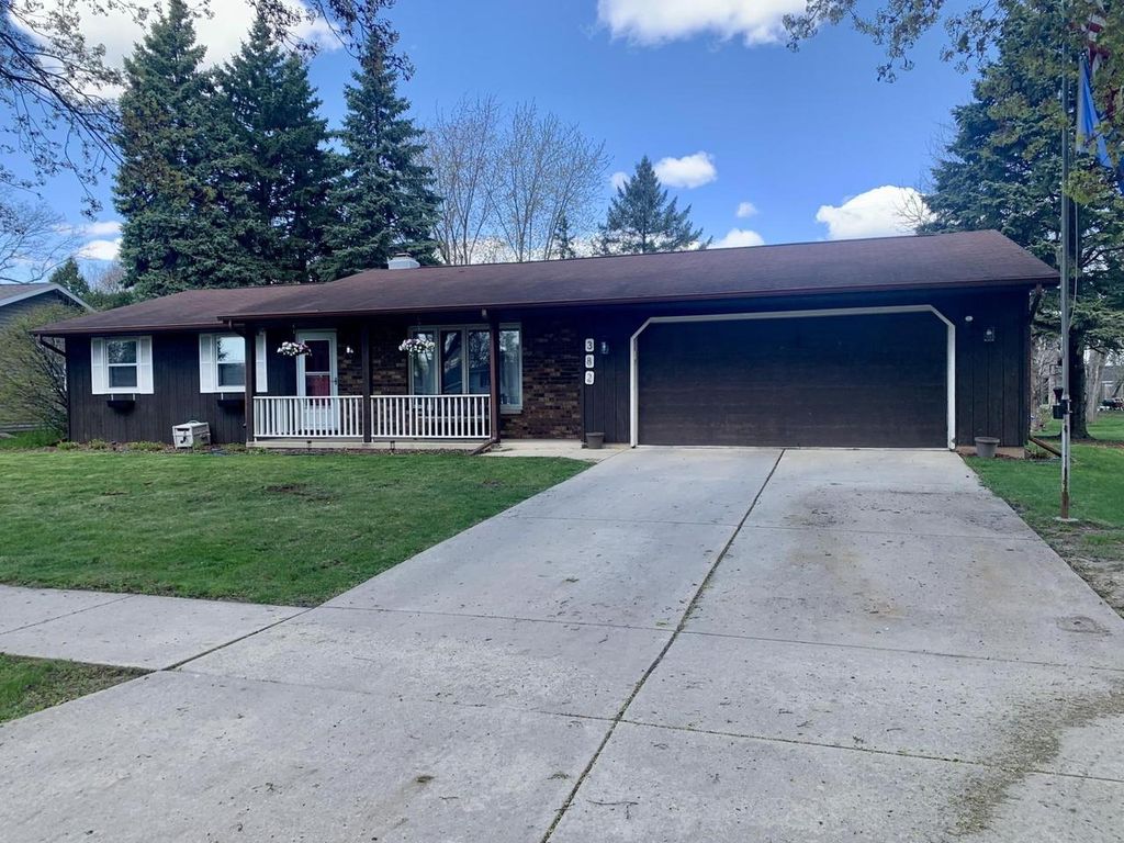 Photo of 382 S 9th STREET, De Pere, WI 54115 (MLS # 50324766)