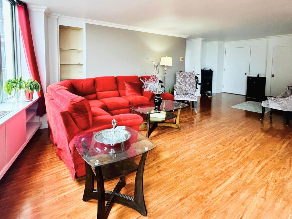 Photo of 1610 N Prospect AVENUE N AVENUE N #903, Milwaukee, WI 53202 (MLS # 1940467)