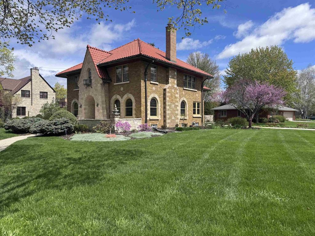 Photo of 145 Cottage AVENUE, Fond Du Lac, WI 54935 (MLS # 50324014)