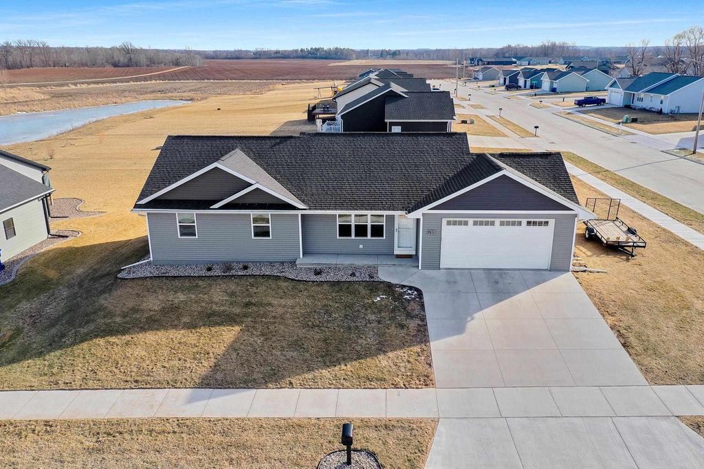 Photo of 2301 Campfire COURT, Kaukauna, WI 54130 (MLS # 50321791)