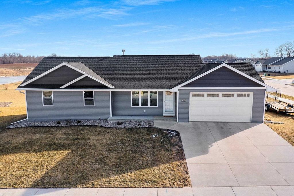 Photo of 2301 Campfire COURT, Kaukauna, WI 54130 (MLS # 50321791)