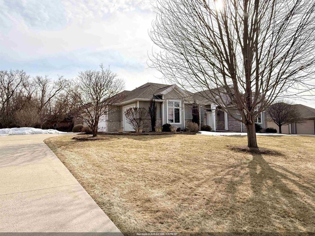 Photo of 1604 Bellevue BOULEVARD, Fond Du Lac, WI 54937 (MLS # 50322665)