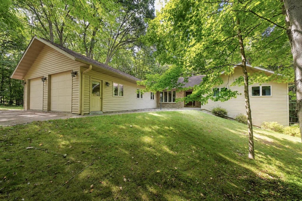 Photo of 234704 N 96th AVENUE, Wausau, WI 54401 (MLS # 22604070)