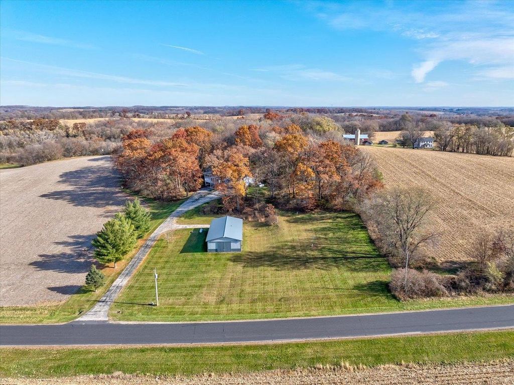 Photo of 1736 Washington ROAD, Stoughton, WI 53589 (MLS # 2012346)