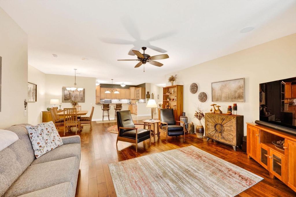 Photo of 34 Cherokee CIRCLE #103, Madison, WI 53704 (MLS # 2021625)