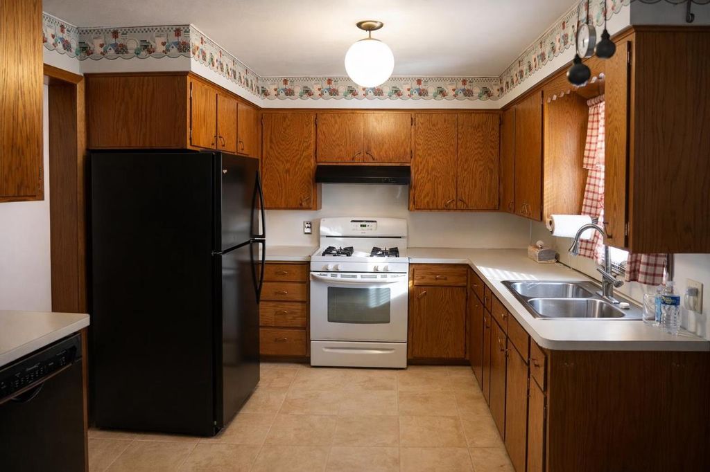 Photo of 731 W Elsie STREET, Appleton, WI 54914 (MLS # 50320880)