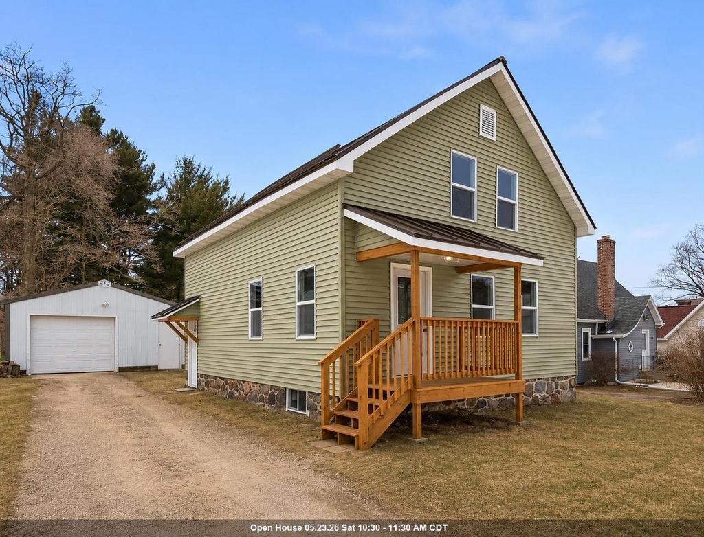 Photo of 115 W 4th STREET, Manawa, WI 54949 (MLS # 50322686)