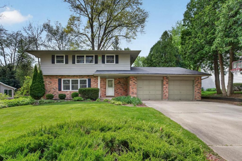 Photo of 5705 Indian TRACE, Madison, WI 53716 (MLS # 2022648)