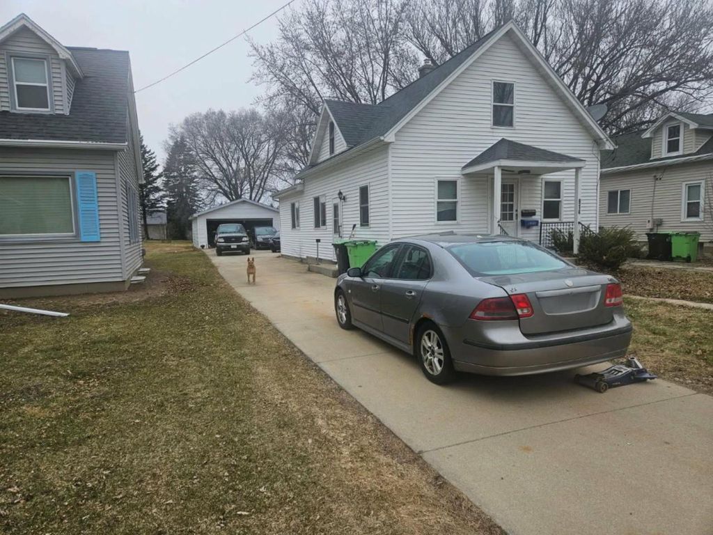 Photo of 914 Madison STREET, Beaver Dam, WI 53916 (MLS # 1954173)