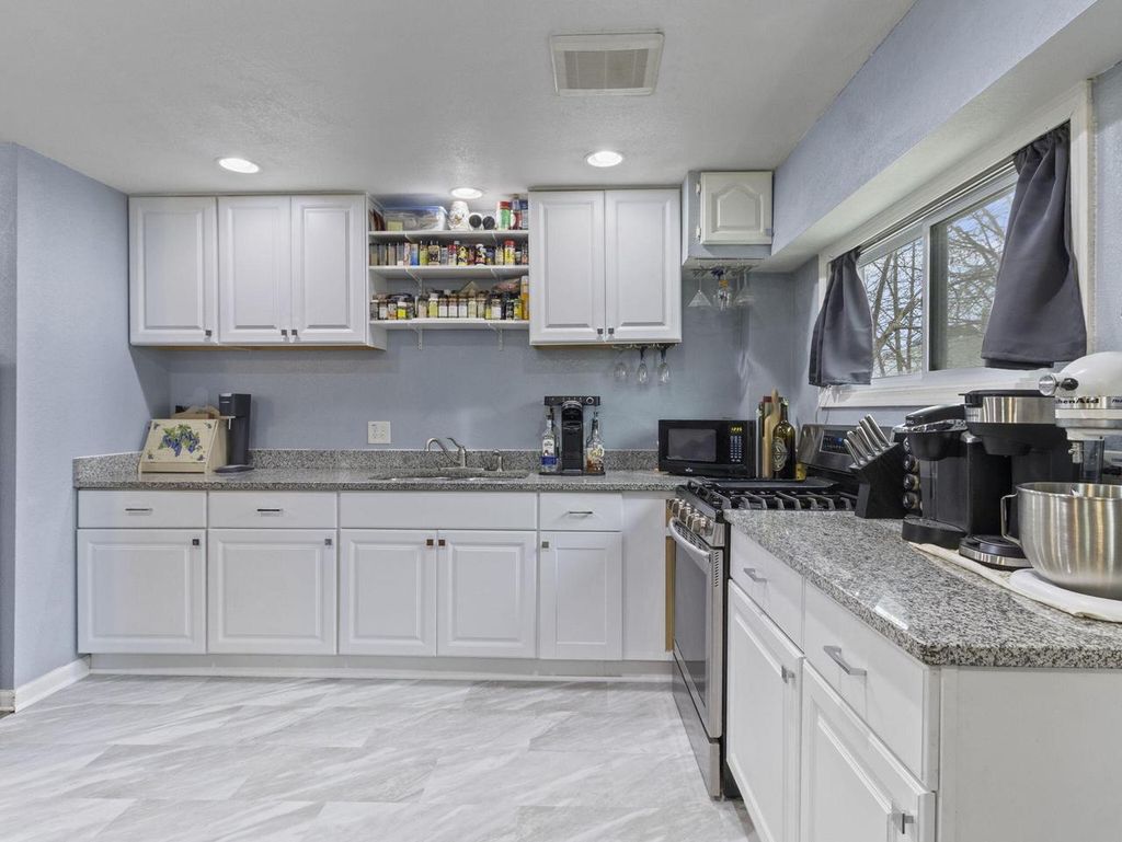 Photo of 3923 S 41st STREET, Greenfield, WI 53221 (MLS # 1946096)