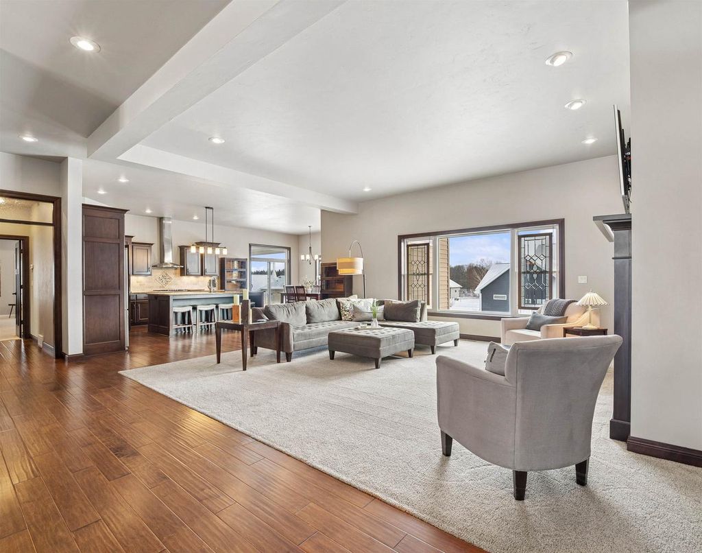 Photo of 6600 N Kurey DRIVE, Appleton, WI 54913 (MLS # 50320409)