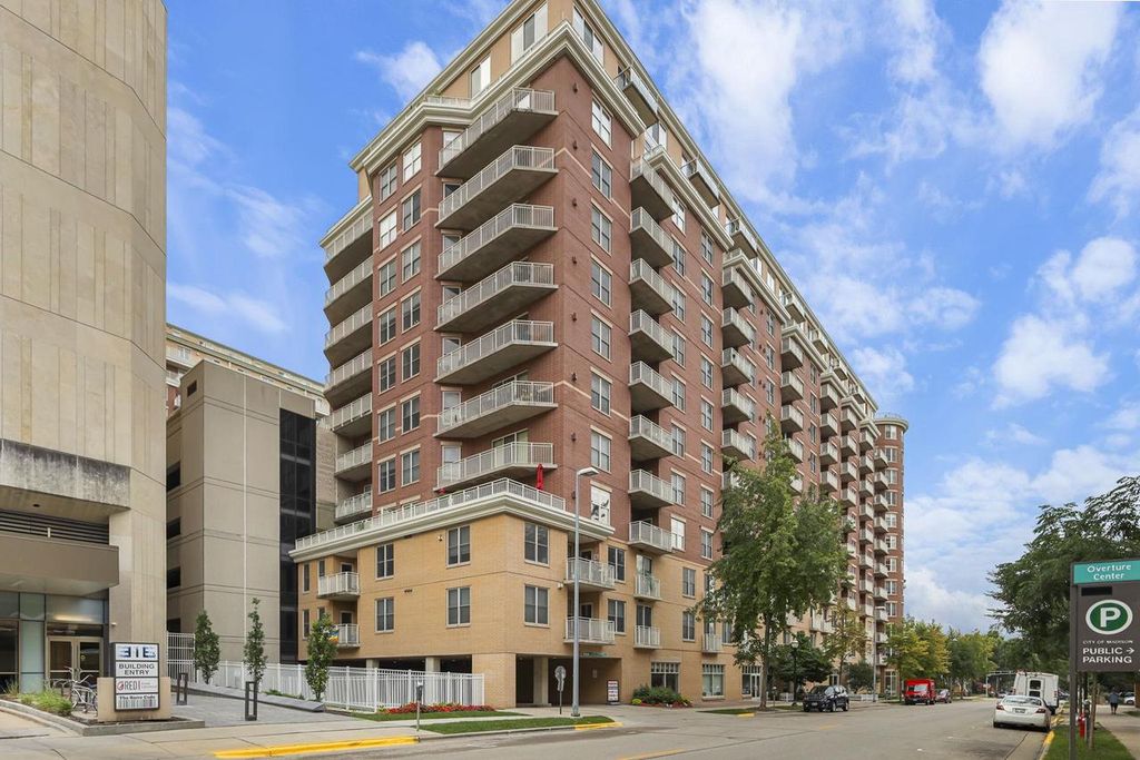 Photo of 333 W Mifflin STREET #3040, Madison, WI 53703 (MLS # 2020890)