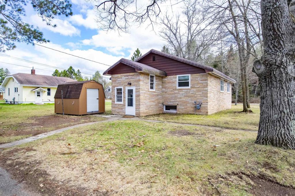 Photo of 513 Tamarack STREET, Eagle River, WI 54521 (MLS # 50324764)