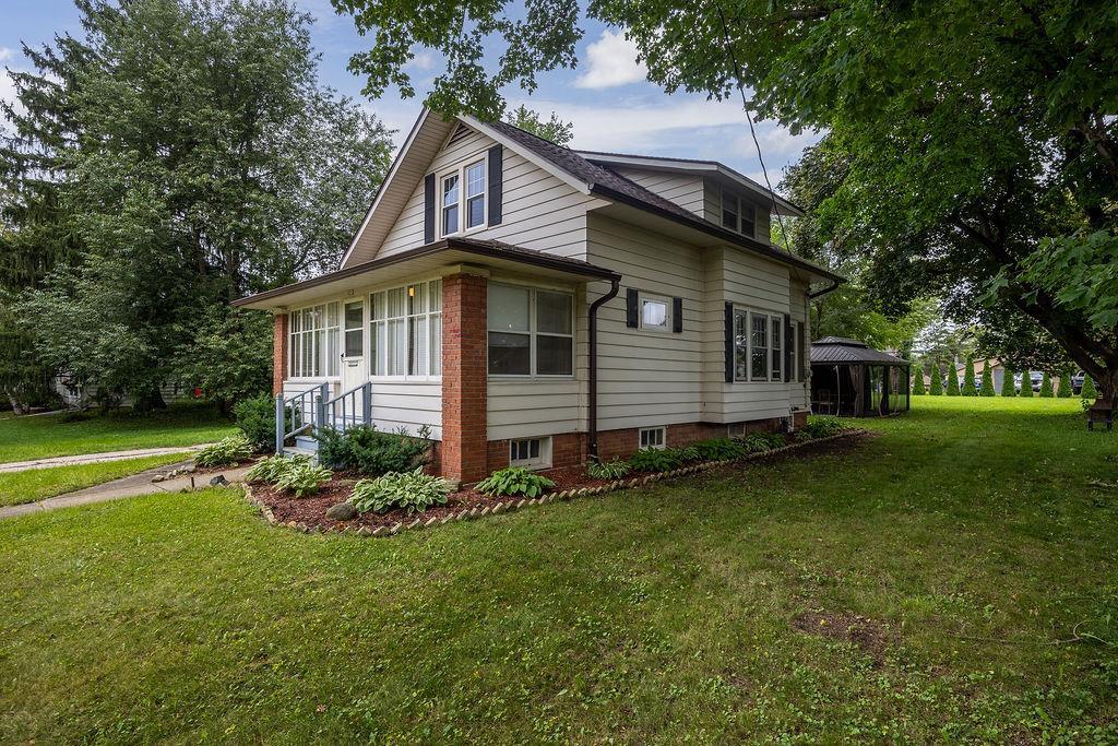Photo of 421 S Whiton STREET, Whitewater, WI 53190 (MLS # 2032176)