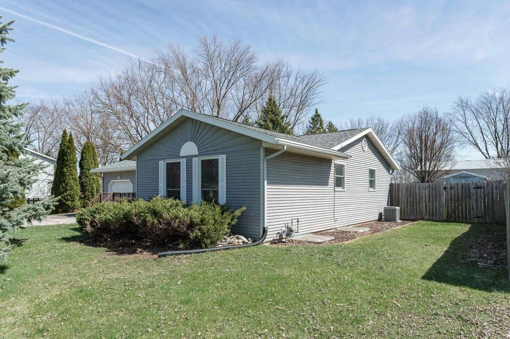 Photo of 918 Rainbow DRIVE, Milton, WI 53563 (MLS # 2020451)