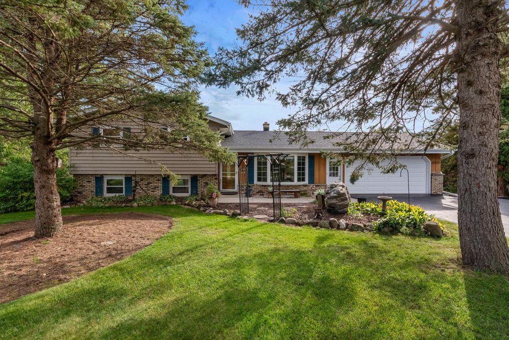Photo of 3657 Pleasant Valley ROAD, West Bend, WI 53095 (MLS # 1939281)