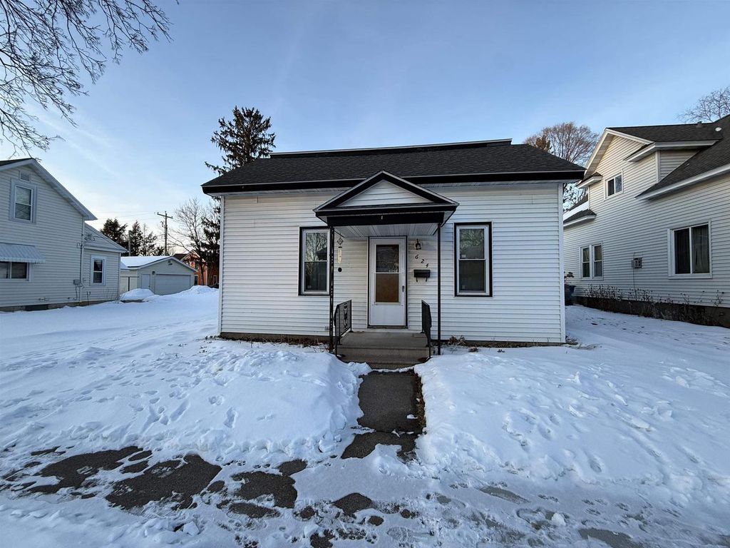 Photo of 624 E Bridge STREET, Wausau, WI 54403 (MLS # 22600601)