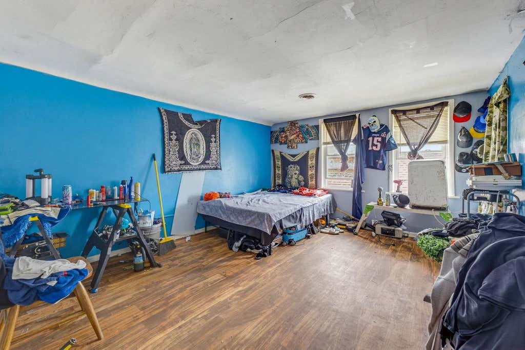 Photo of 500 W Arthur AVENUE, Milwaukee, WI 53207 (MLS # 2029290)