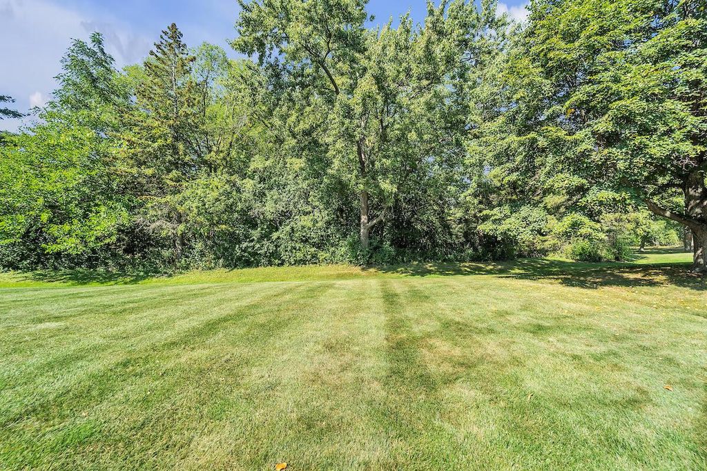 Photo of 5835 Cambridge CIRCLE #5, Mount Pleasant, WI 53406 (MLS # 1935926)