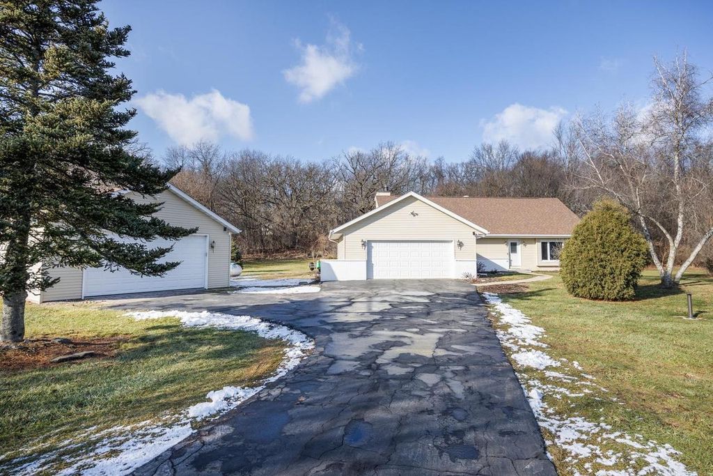 Photo of 6668 W Wood Ridge DRIVE, Janesville, WI 53548 (MLS # 2014678)
