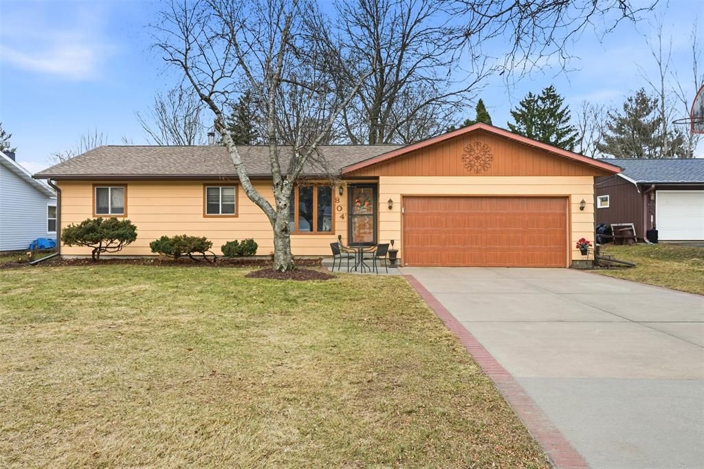 Photo of 804 Roberts STREET, Altoona, WI 54720 (MLS # 1599424)