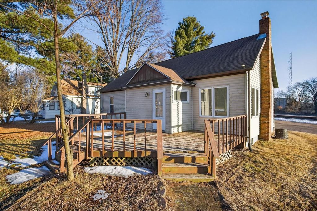 Photo of 921 Jefferson STREET, Wisconsin Rapids, WI 54495 (MLS # 22600837)