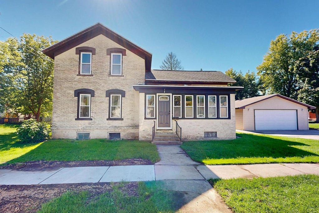 Photo of 117 William STREET, Watertown, WI 53094 (MLS # 1983186)